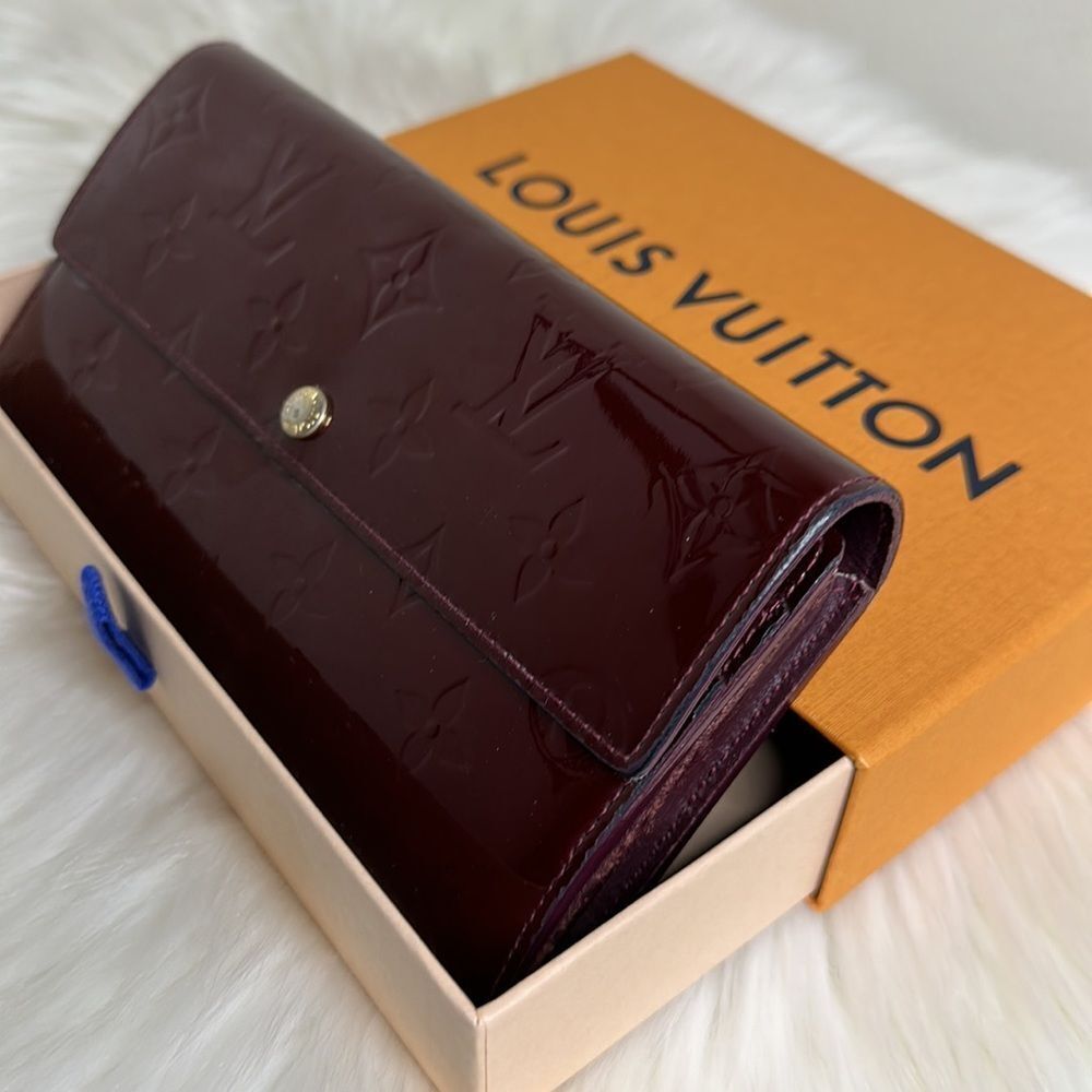 💯 Authentic Louis Vuitton Vernis  Sarah Long Wallet🍀 - Picture 3 of 16